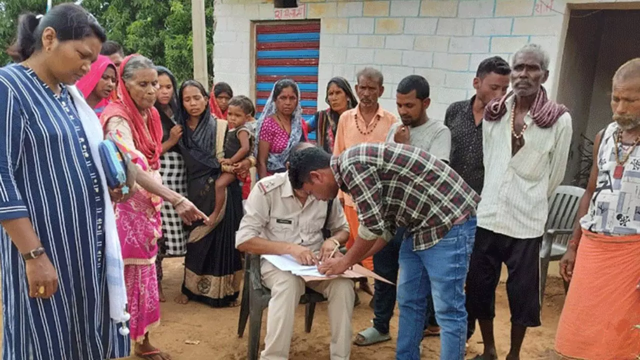 साथ में पीया शराब, फिर बना जल्लाद; जलती लकड़ी से पीटकर पत्नी की हत्या