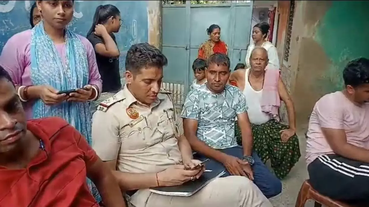 बिहार में क्यों बंधक बनी दिल्ली पुलिस? लिखित में देना पड़ा भारी बलंडर हो गया