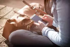 मोबाइल के अधिक इस्तेमाल से आपकी हड्डियों को खतरा मोबाइल के अधिक इस्तेमाल से आपकी हड्डियों को खतरा