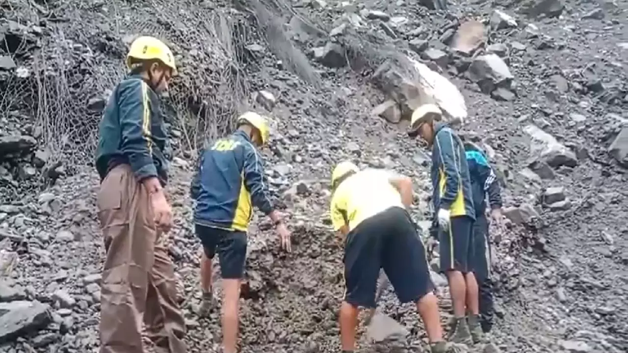 उत्तराखंड: बाबा केदारनाथ जाने वाले रास्ते में हुआ भूस्खलन, हादसे में 5 लोगों की मौत; मध्यप्रदेश के हैं तीन लोग