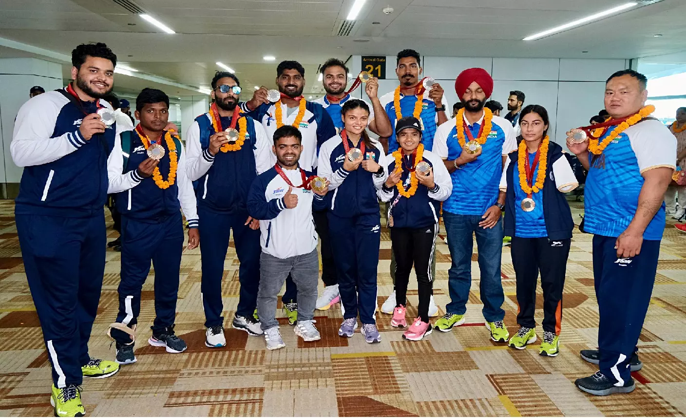 पैरालंपिक में पदक विजेता खिलाड़ियों को मिला झोला भरकर उपहार, मिलेगी 75 लाख, 50 लाख और 30 लाख की राशि
