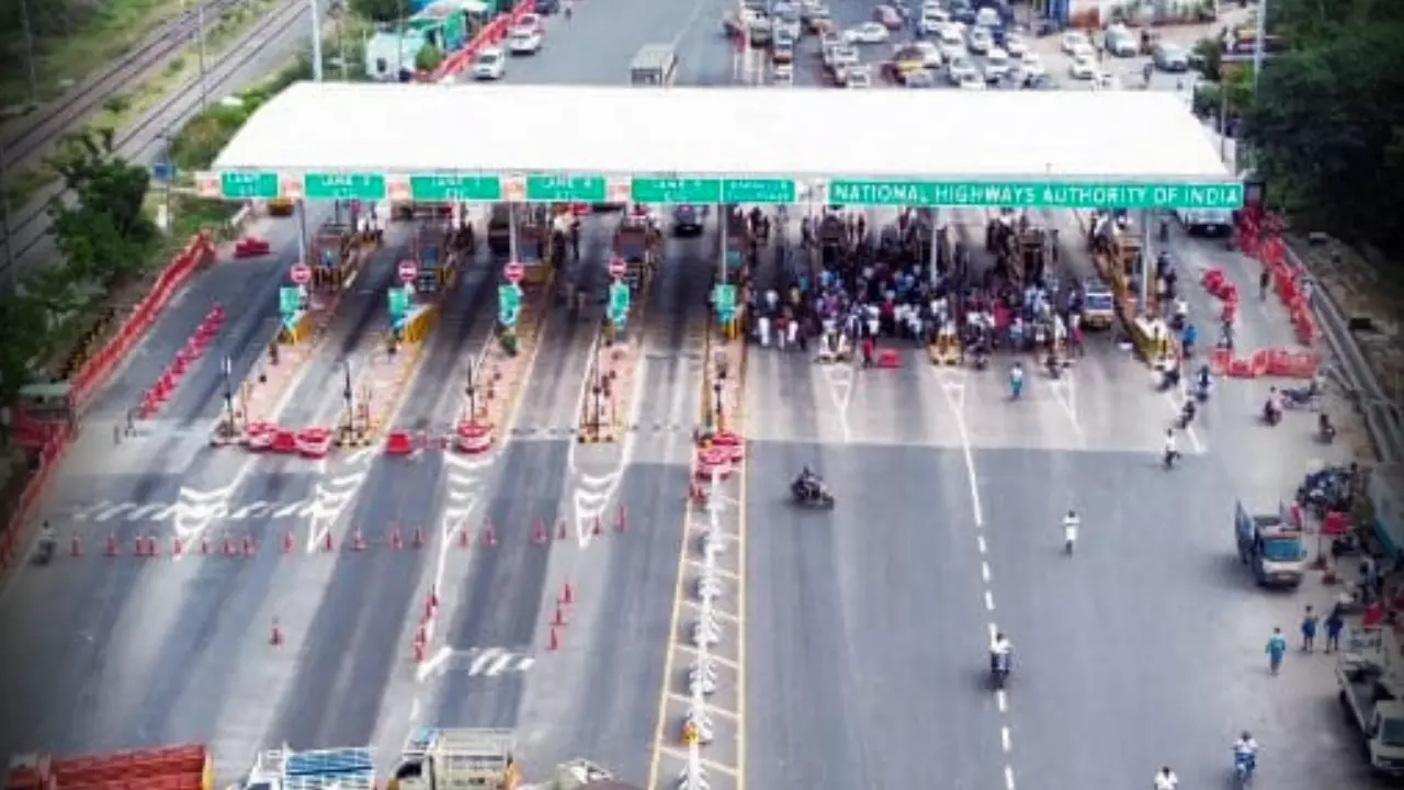 अब नहीं देना होगा टोल टैक्स! इन वाहनों के लिए सरकार का तोहफा, क्या है GNSS सिस्टम?