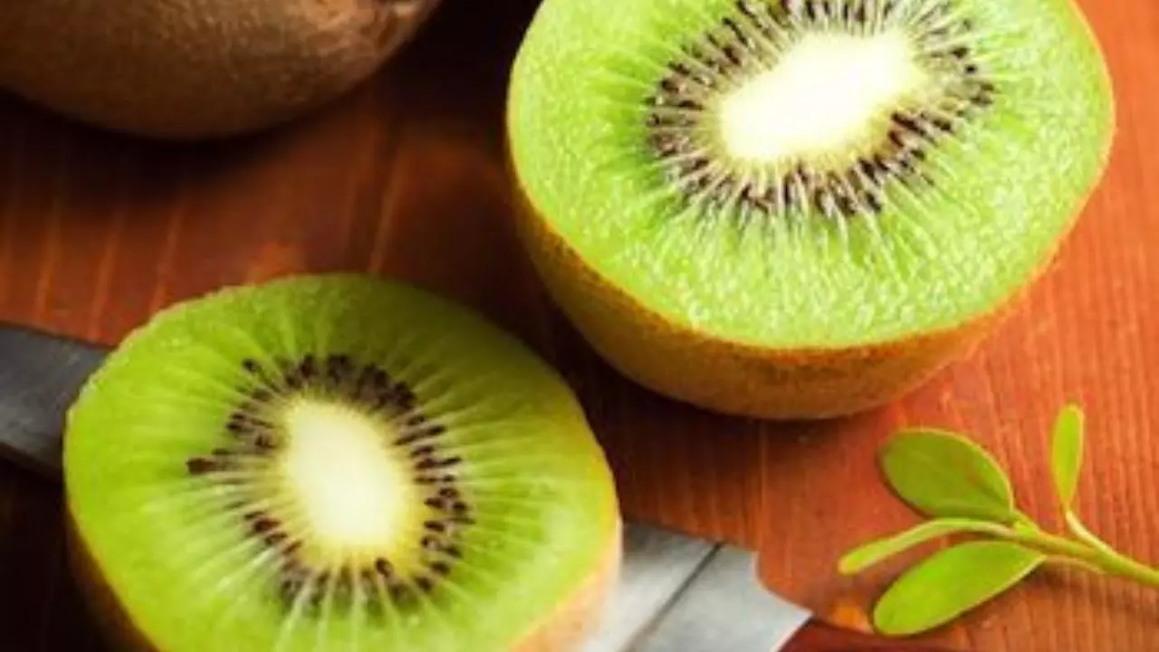 इन लोगों को जरूर खाना चाहिए Kiwi Fruit, सेहत रहेगी एकदम फिट!