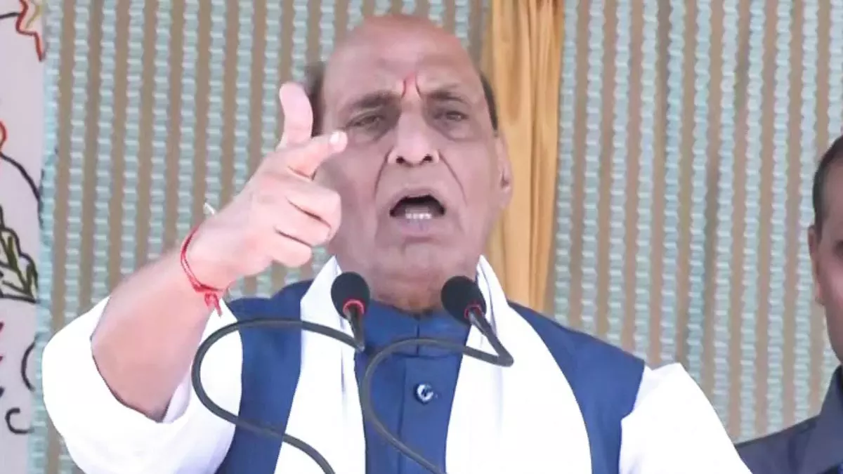 राहुल ने सिखों पर दिया बयान तो बोले राजनाथ सिंह, मोहब्बत की दुकान चलाते-चलाते झूठ की दुकान खोल बैठे राहुल ने सिखों पर दिया बयान तो बोले राजनाथ सिंह, मोहब्बत की दुकान चलाते-चलाते झूठ की दुकान खोल बैठे