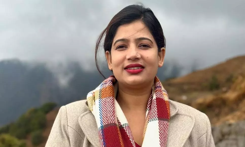 सोशल मीडिया पर एक्टिव काम में फिसड्डी हैं ये महिला अधिकारी, लाखों में हैं फॉलोअर्स