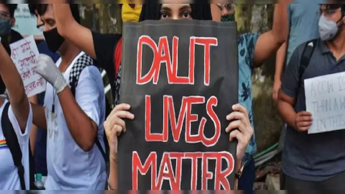 कर्नाटक में एक महीने से सामाजिक बहिष्कार झेल रहे 250 दलित परिवार, जानें क्या है पूरा मामला?