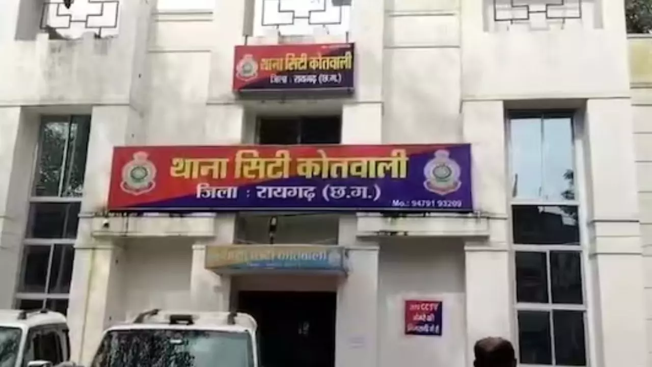 एक साल पहले मिली थी डेड बॉडी, अब जिंदा लौटी दर्जी की पत्नी और दो बेटियां