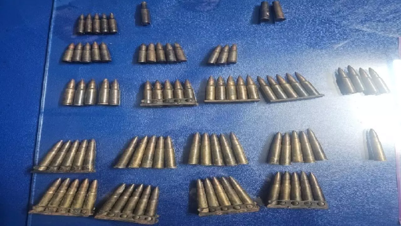 नाले में मिला अत्याधुनिक हथियार की गोलियों का जखीरा, रायपुर में मचा हड़कंप