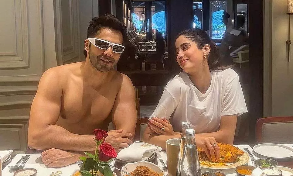 Sunny Sanskari Ki Tulsi Kumari की शूटिंग से Varun Dhawan ने शेयर की खास तस्वीर Sunny Sanskari Ki Tulsi Kumari की शूटिंग से Varun Dhawan ने शेयर की खास तस्वीर