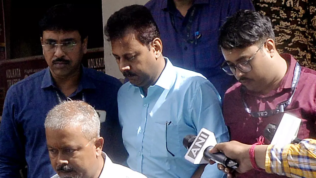 RG Kar case: जांच के दौरान कर बैठे ये गलती, पूर्व प्रिंसिपल संदीप घोष समेत एक पुलिस अधिकारी को CBI ने किया गिरफ्तार