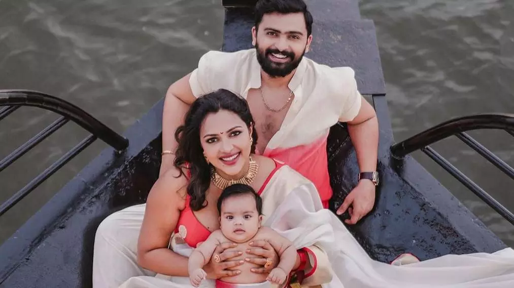 Bholaa फेम एक्ट्रेस Amala Paul ने रिवील किया बेटे का चेहरा, फैंस ने कहा- सो क्यूट