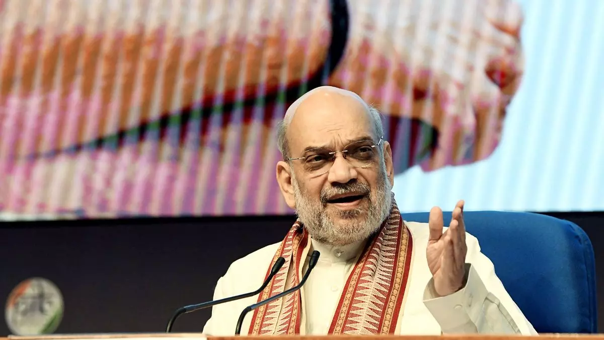 मणिपुर CM के इस्तीफे पर अमित शाह ने पत्रकार से कहा- बहस न करें, मैतेई और कुकी कर रहे बातचीत