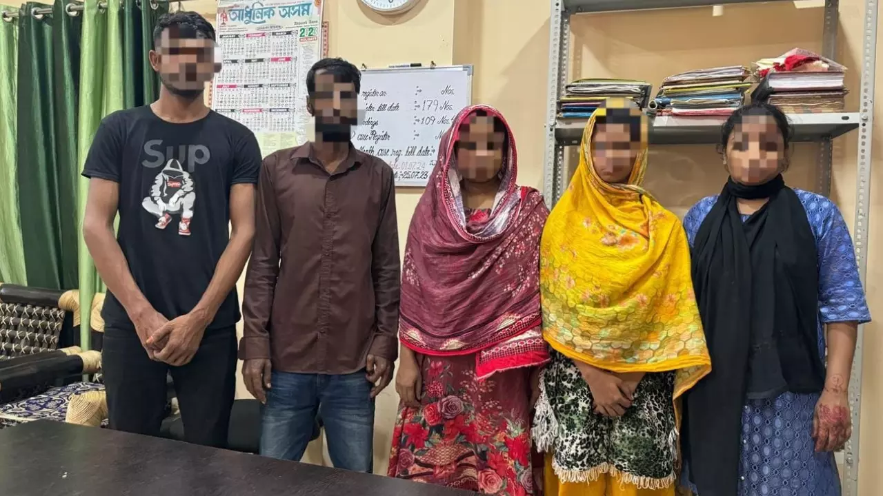 धर दबोचे गए 5 बांग्लादेशी घुसपैठिए, असम में BSF और पुलिस की बड़ी सफलता