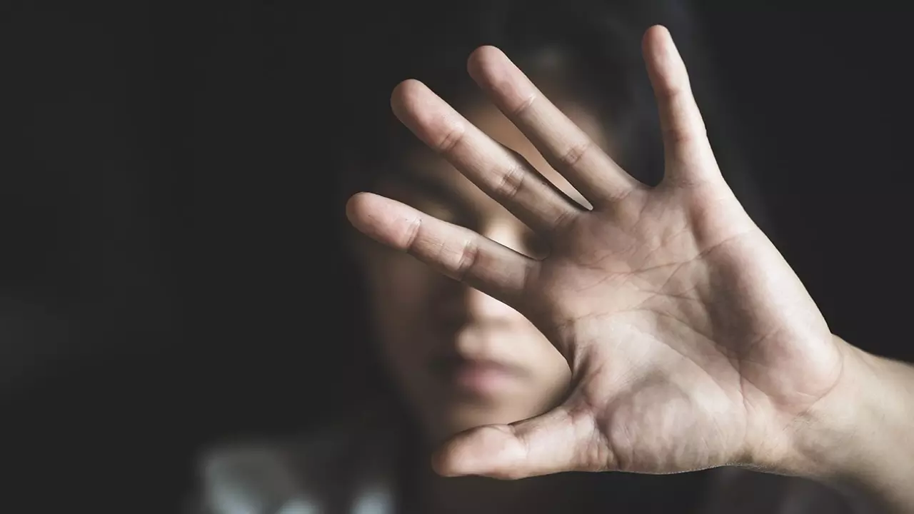 शर्मसार! 9 साल की बच्ची से बलात्कार, 20 रुपये देकर कराया मुंह बंद, आरोपी 48 घंटे बाद भी फरार