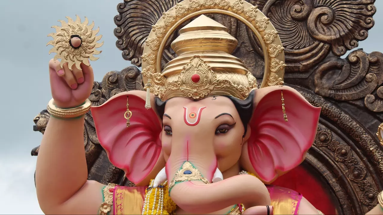 गणपति विसर्जन में पड़ा खलल, कई राज्यों में भड़की हिंसा, दिल्ली में यमुना नदी में बहे 2 युवक