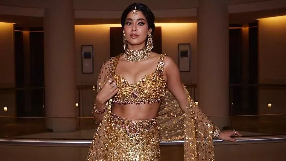 Janhvi Kapoor फ़्लूएंट तमिल सुनकर फैंस हुए हैरान, Shridevi मां की तरह मेहनती बनना चाहती हैं एक्ट्रेस