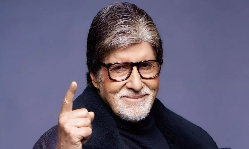 Amitabh Bachchan को मांगनी पड़ी अपने फैंस से माफी, दिग्गज स्टार ने वीडियो शेयर कर कहा- मैं आपसे माफी चाहता हूं