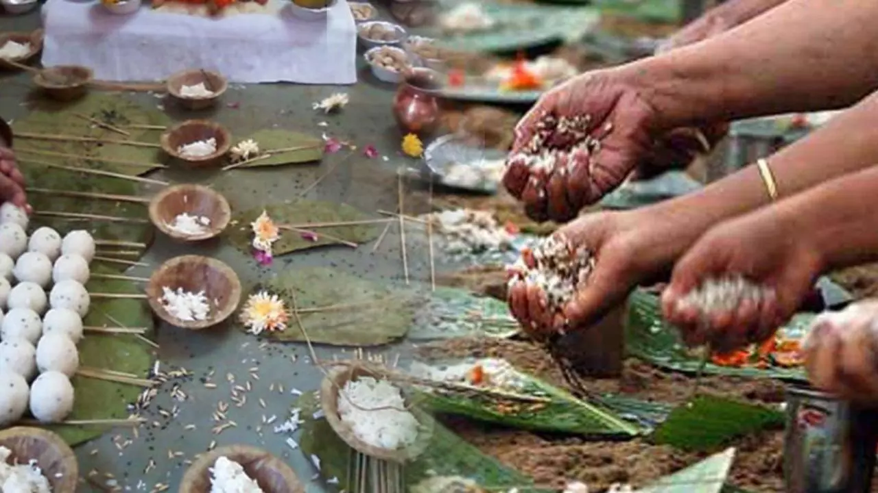 दुर्घटना में हुई मौत, कब कर सकते हैं पिंडदान?