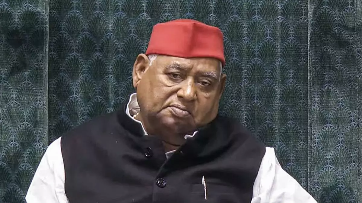 सपा सासंद के बेटे की करतूत, पिता समेत पार्टी को मांगनी पड़ सकती है माफी