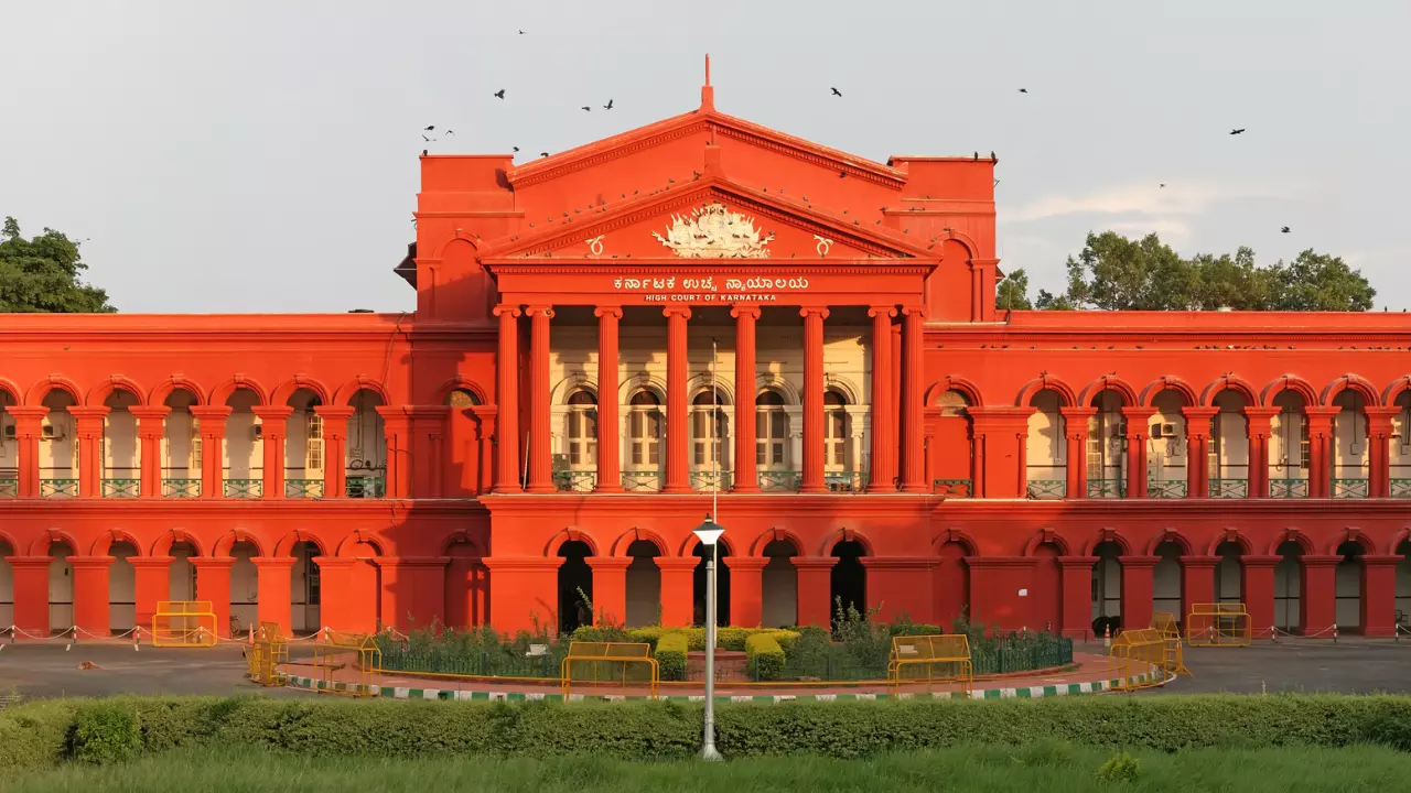 न्यायमूर्ति ने बेंगलुरु के एक हिस्से को बताया था पाकिस्तान, अब HC ने लिया ये फैसला