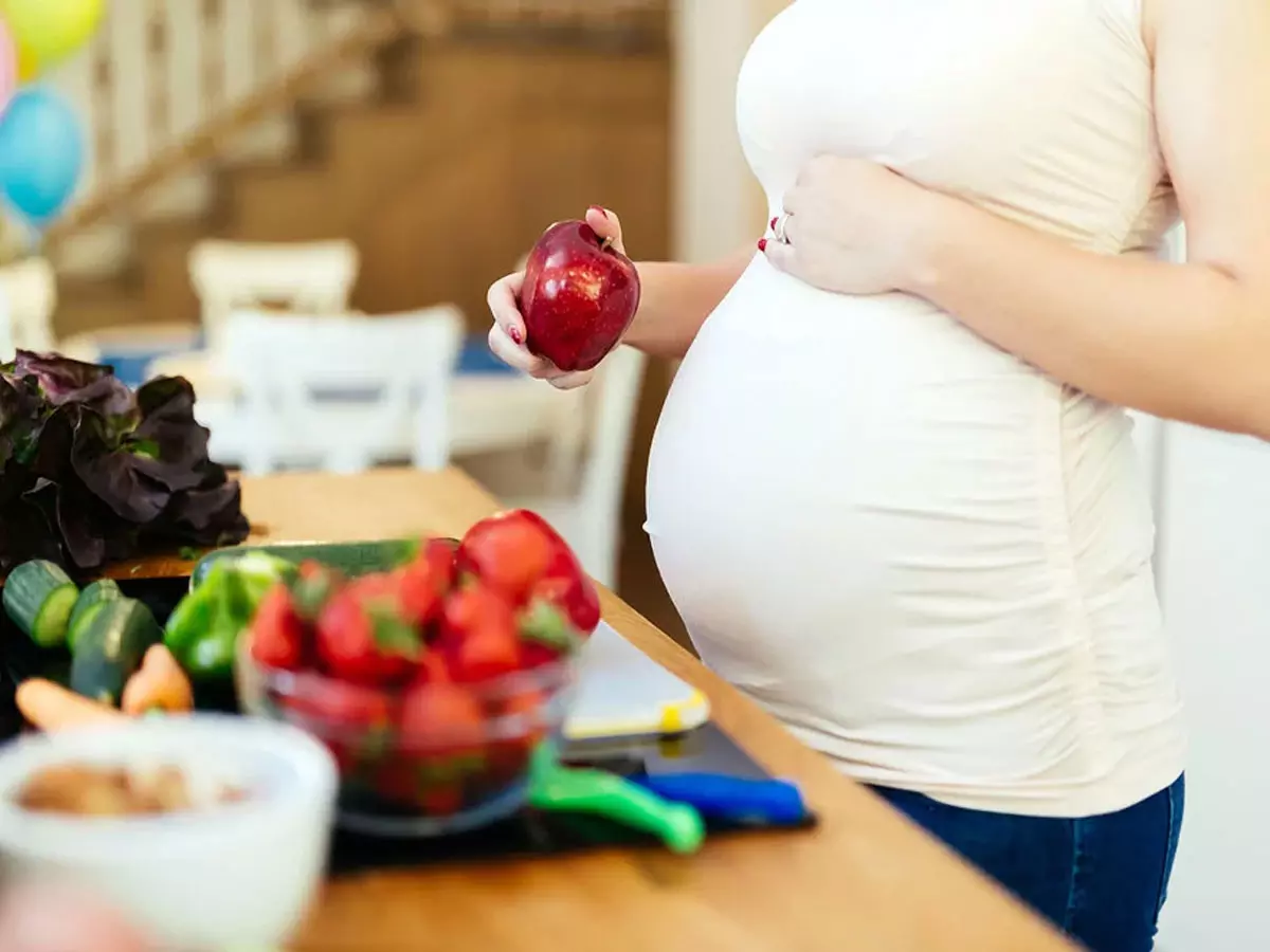 प्रेग्नेंसी के बाद कब आता है पहला पीरियड, कितना होगा दर्द?