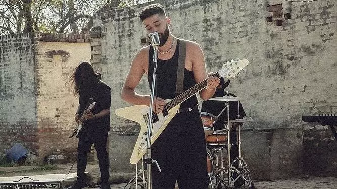 The BrownPrint टूर लेकर आ रहे हैं सिंगर-रैपर AP Dhillon,अनाउसमेंट शेयर कर कहा- भारत चलो!