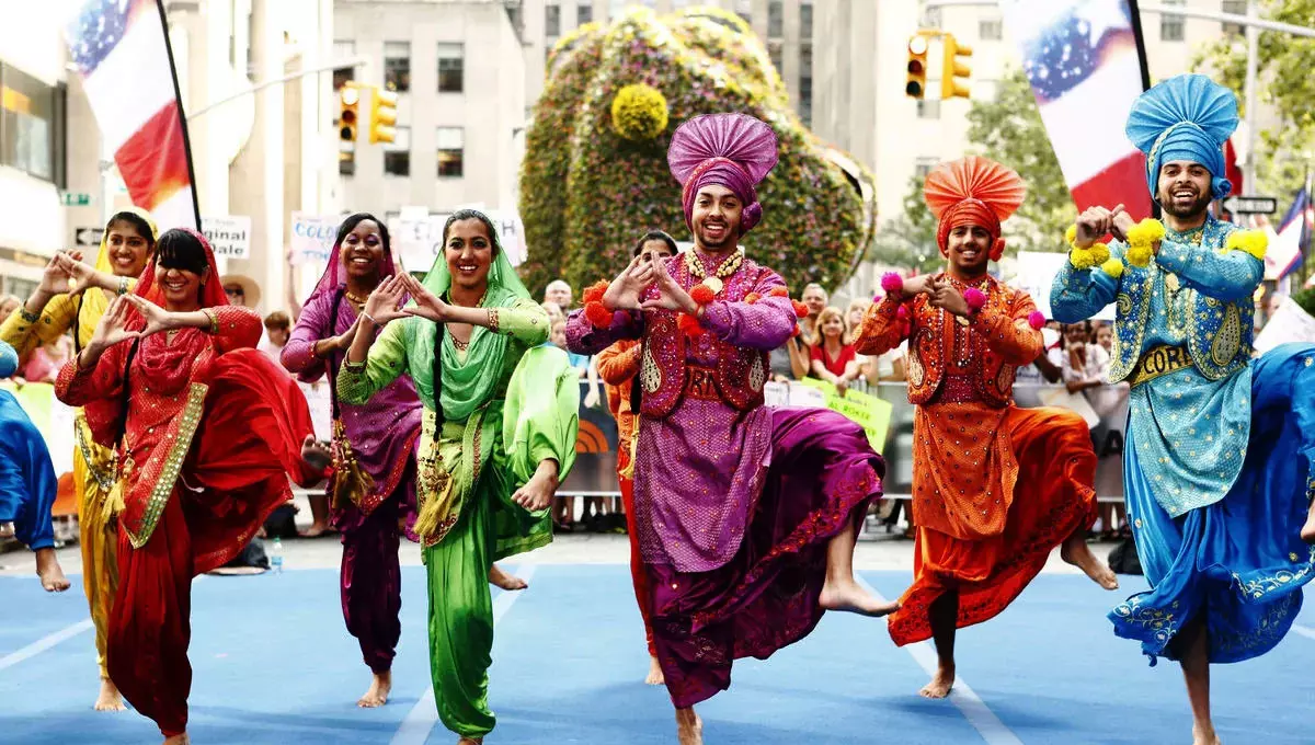 सेहत की भी हो जाएगी बल्ले-बल्ले, जानें नियमित भांगड़ा करने के फायदे