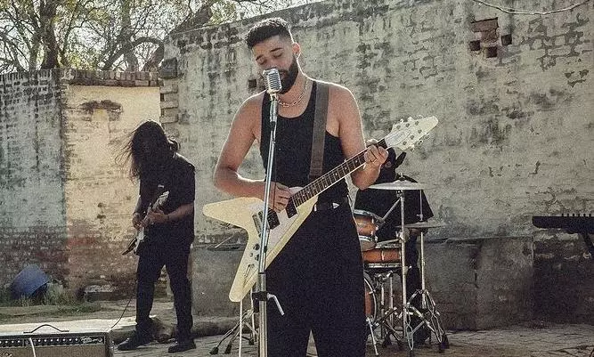 The BrownPrint टूर लेकर आ रहे हैं सिंगर-रैपर AP Dhillon,अनाउसमेंट शेयर कर कहा- भारत चलो!
