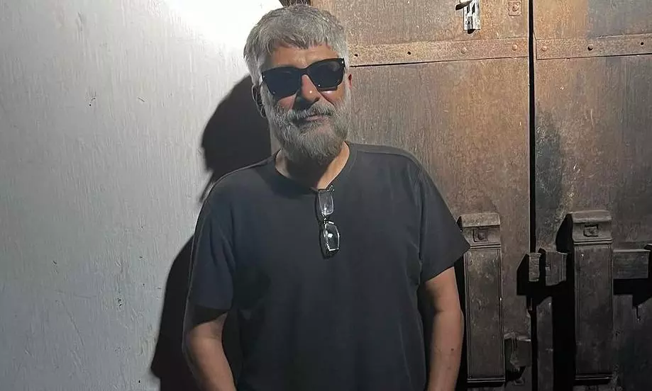Vivek Agnihotri को नहीं भाया एक्टर के मैनेजर का एरोगेंट नेचर, फिल्म से एक्टर को किया बाहर Vivek Agnihotri को नहीं भाया एक्टर के मैनेजर का एरोगेंट नेचर, फिल्म से एक्टर को किया बाहर