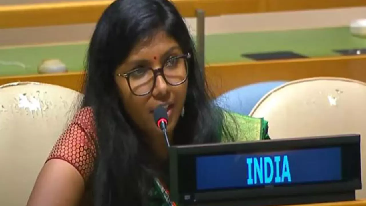 कौन है UNGA में पाकिस्तान को करारा जवाब देने वाली भाविका मंगलनंदन?