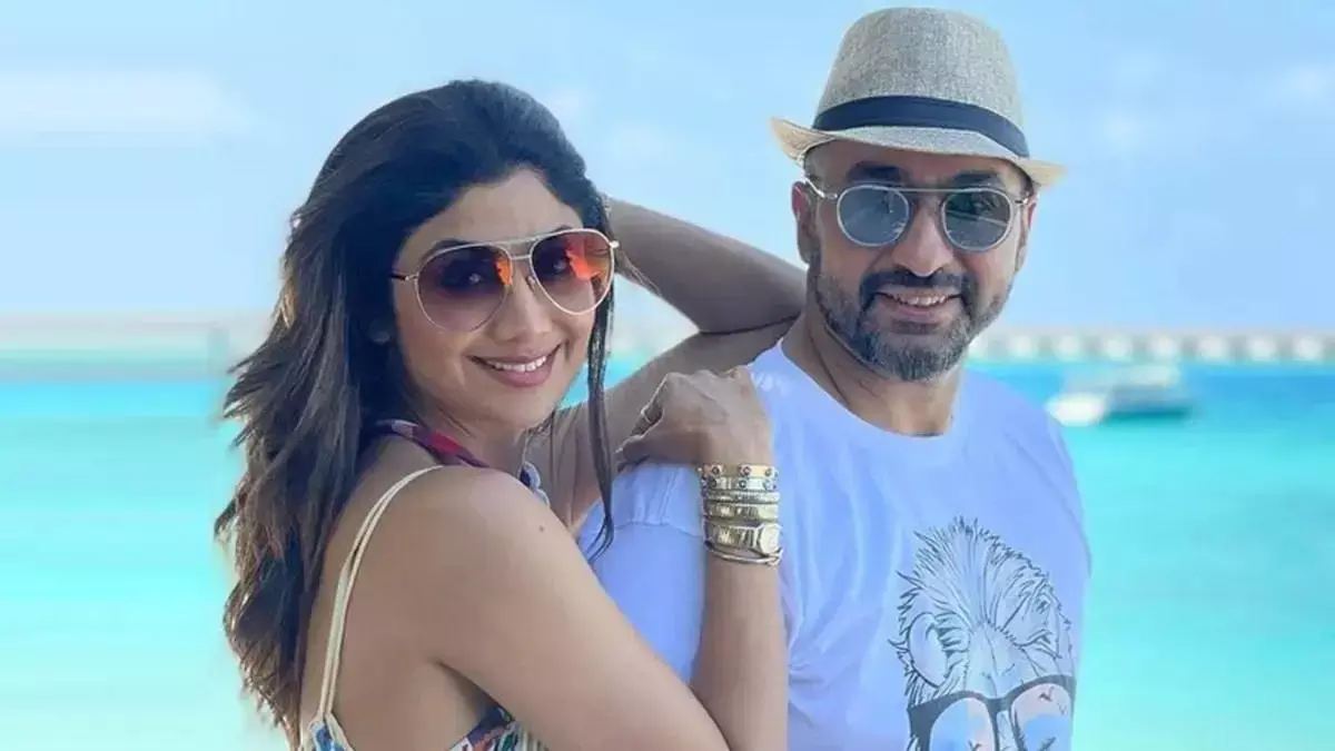 एडल्ट स्टार Riya Barde की गिरफ्तारी से परेशान हुए Raj Kundra, कहा- ये बेबुनियाद दावे हैं