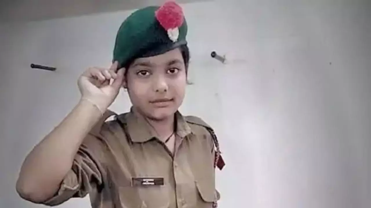 UP: रैगिंग के चलते छात्रा ने किया सुसाइड, परिजन बोले - धमकाते थे सीनियर