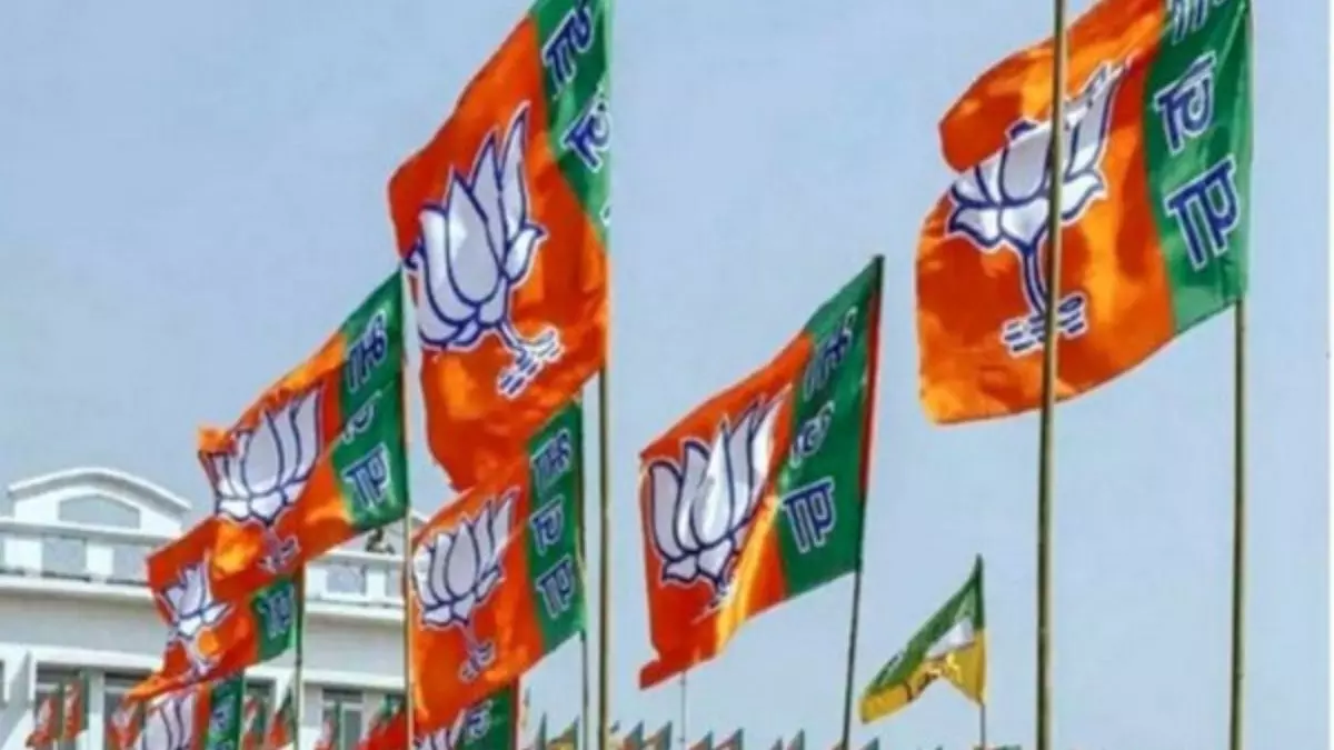 हरियाणा में भाजपा की मुश्किलों में इजाफा, बागी नेताओं पर एक्शन तो CM सैनी के खिलाफ भर दिया नामंकन