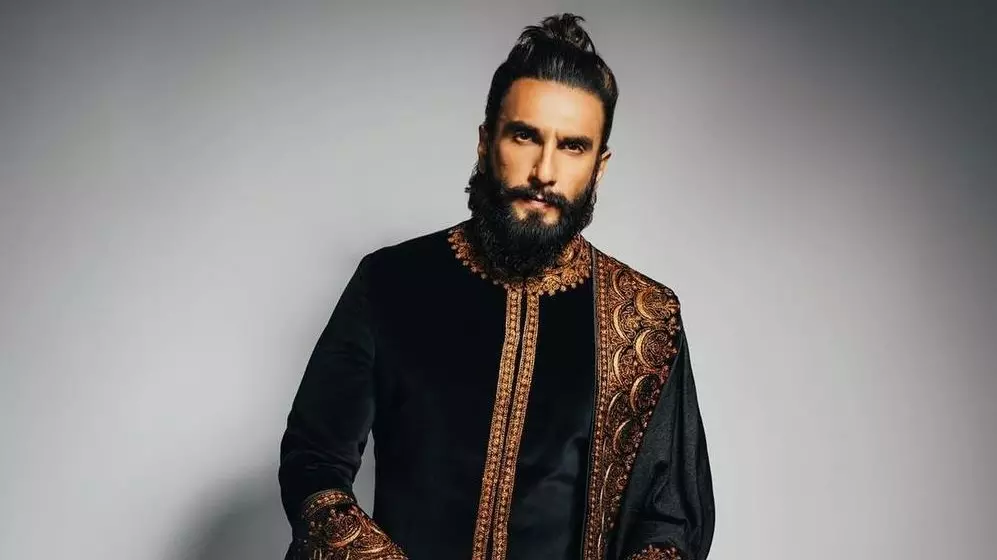 पिता बनने पर Ranveer Singh का सामने आया पहला पब्लिक रिएक्शन, एक्ससाइटमेंट में कहा- बाप बन गया रे