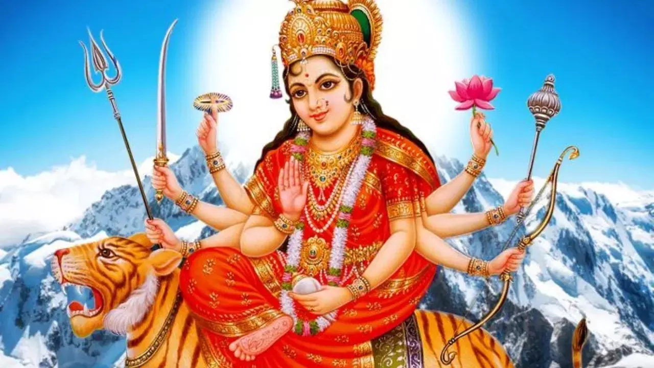 नवरात्रि का पहले दिन करें ये खास उपाय, माता रानी होगी प्रसन्न और घर में होंगी पैसों की बारिश!