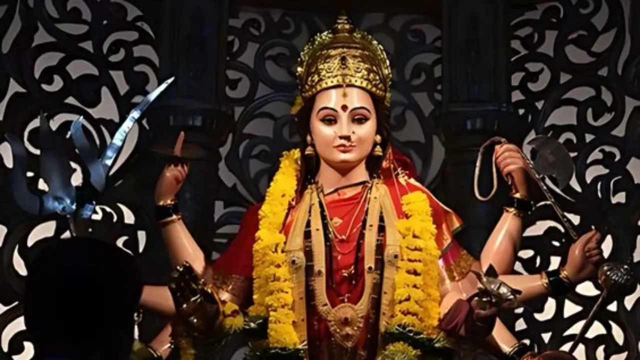 नवरात्रि के नौ दिन इन बातों का रखें खास ध्यान, घर में कभी नहीं होगी पैसों की तंगी!
