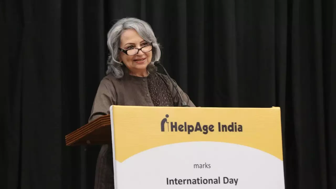 Sharmila Tagore बनी हेल्पएज इंडिया ऑनरेरी की ब्रांड एंबेसडर, बुजुर्गों के लिए जागरूकता फैलाएंगी दिग्गज एक्ट्रेस