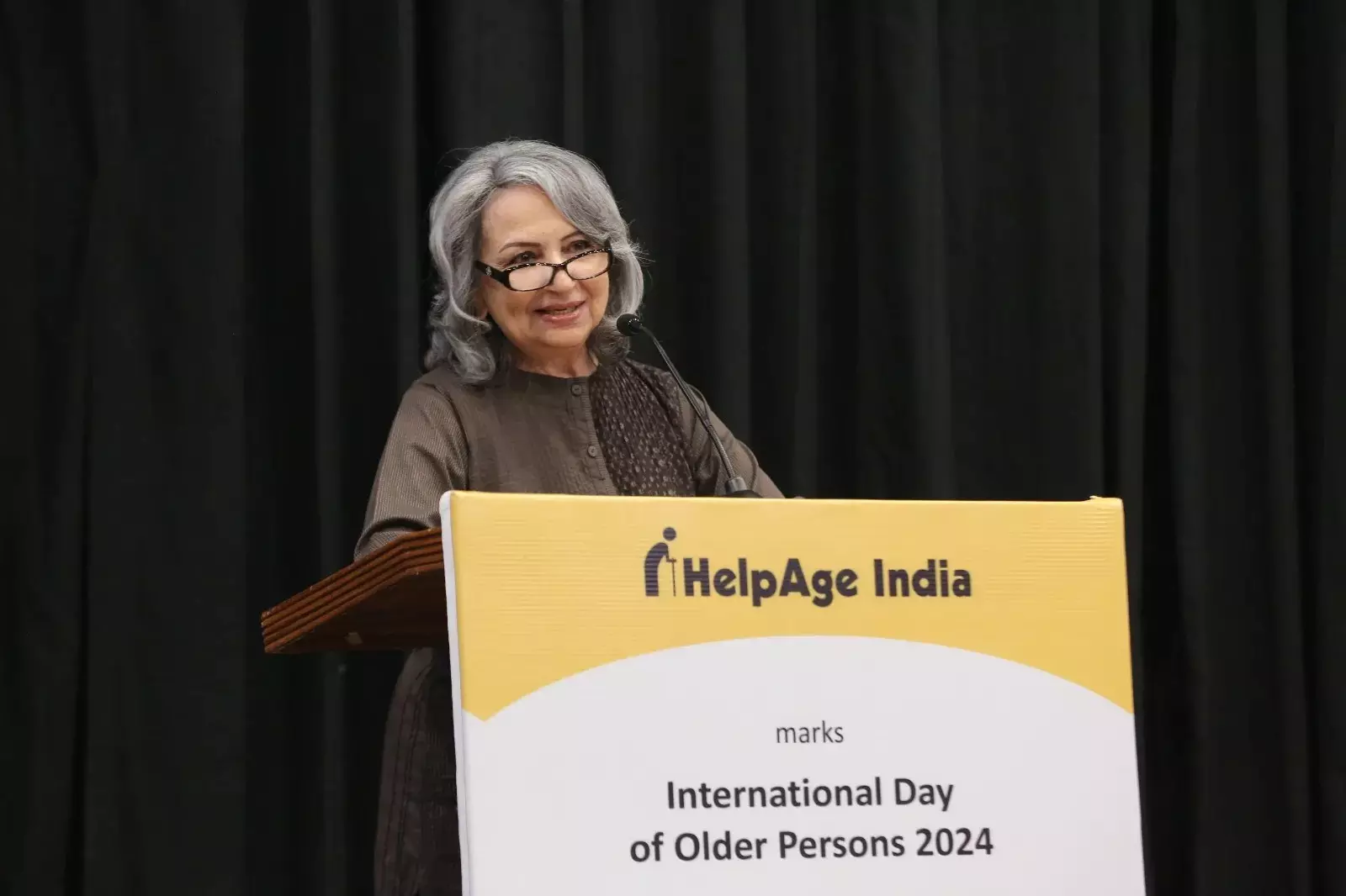 Sharmila Tagore बनी हेल्पएज इंडिया ऑनरेरी की ब्रांड एंबेसडर, बुजुर्गों के लिए जागरूकता फैलाएंगी दिग्गज एक्ट्रेस