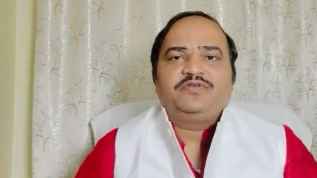 लाडली बहनों की रक्षा नहीं कर पा रही महाराष्ट्र सरकार, सामूहिक बलात्कार मामले पर मचा सियासी संग्राम