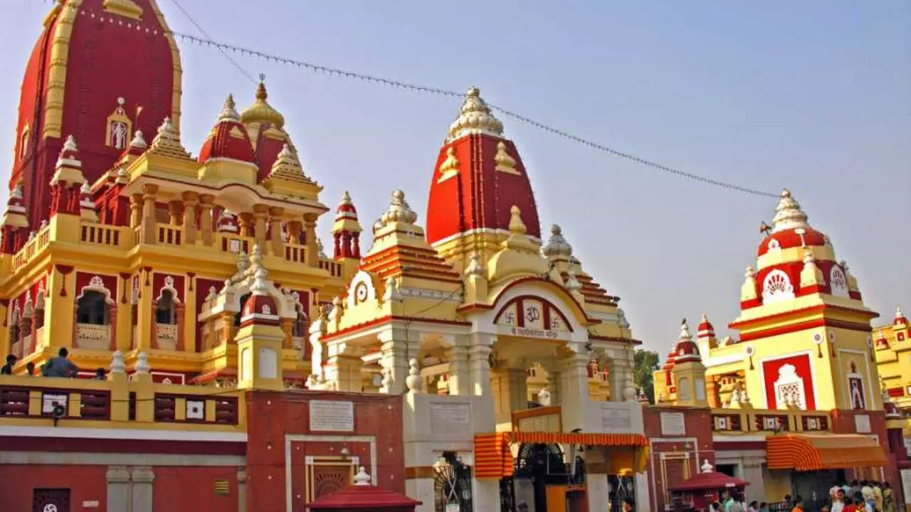 नवरात्रि के दौरान कालकाजी मंदिर में लगती है भक्तों की कतार, जानिए मंदिर से जुड़ी दिलचस्प बातें