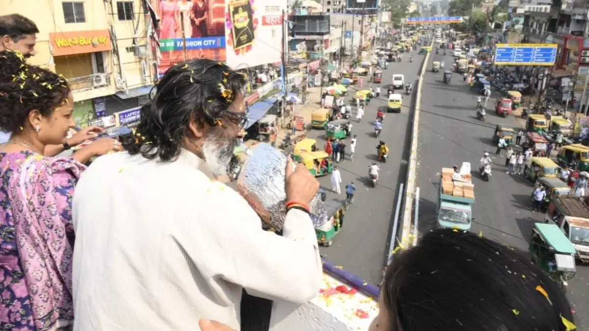2.24km के कांटाटोली फ्लाईओवर को बनने में लग गए 8 साल, सीएम सोरेन ने उद्घाटन के बाद की पहली ड्राइव