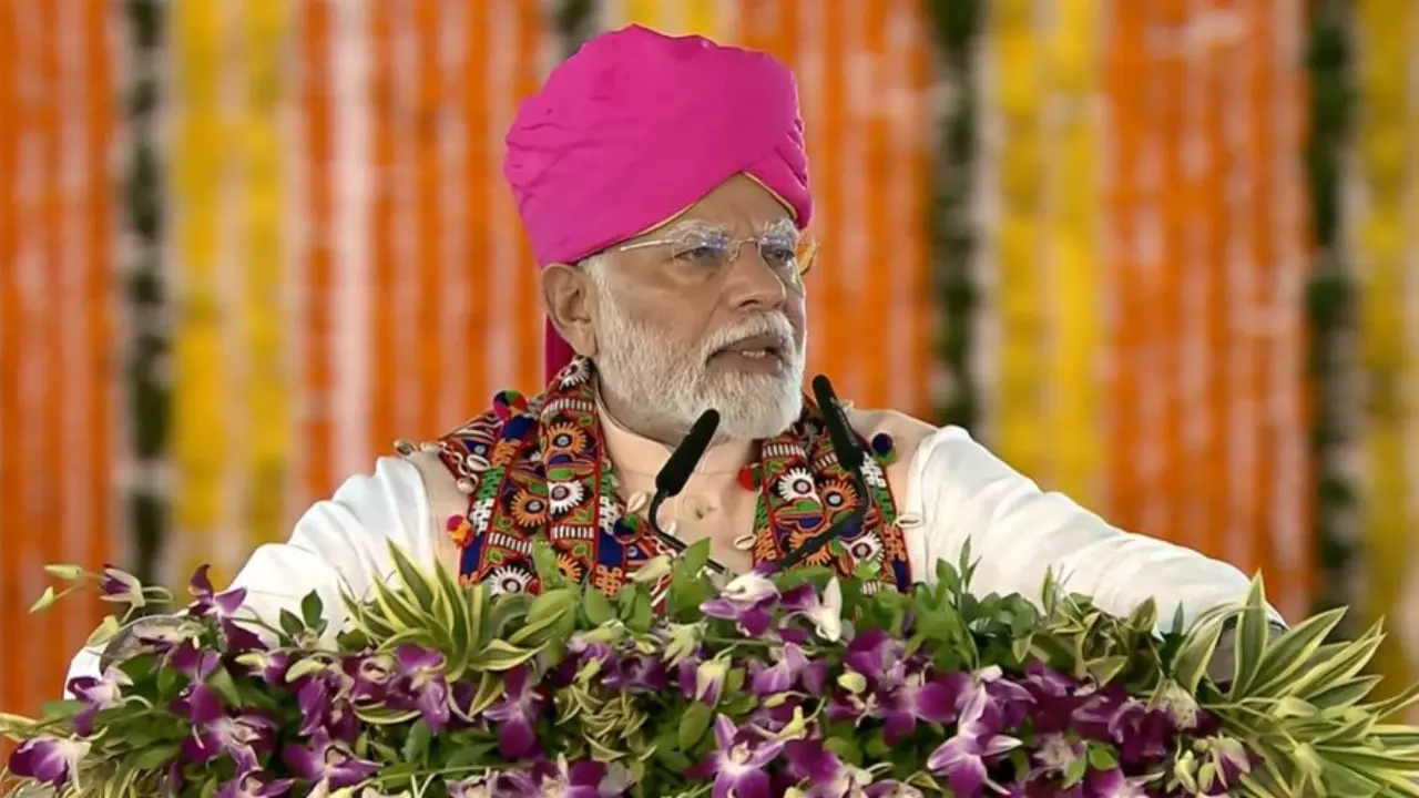 कांग्रेस युवाओं को नशे में धकेल रही PM मोदी ने महाराष्ट्र में विपक्ष पर साधा निशाना; पढ़ें 10 बड़ी बातें