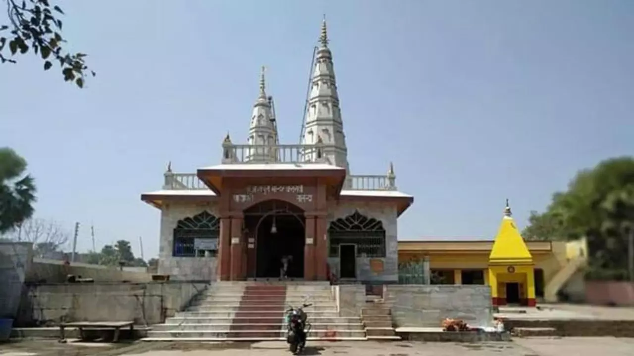 नवरात्रि के दौरान इस मंदिर में महिलाएं नहीं करती हैं प्रवेश, माना जाता है वर्जित, जानिए इसका रहस्य