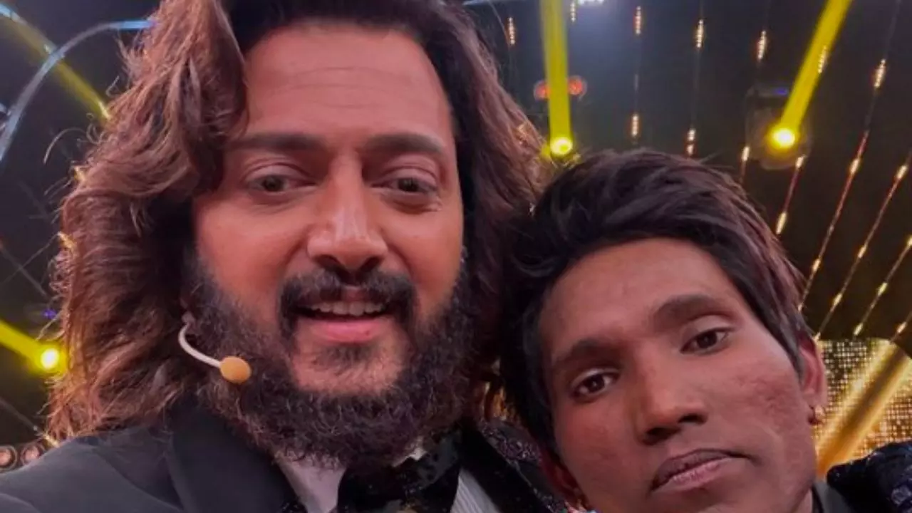 Bigg Boss Marathi 5 finale :  सूरज चव्हाण ने हासिल किया जीत का ताज, अभिजीत सावंत बने फर्स्ट रनर-अप