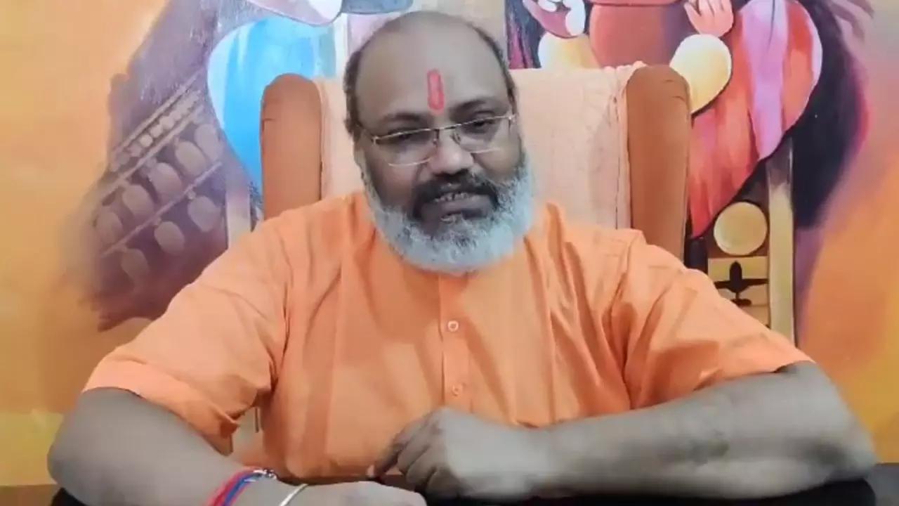 सर तन से जुदा, हरिद्वार में यति नरसिंहानंद गिरी के खिलाफ लगे नारे, चार पर FIR दर्ज