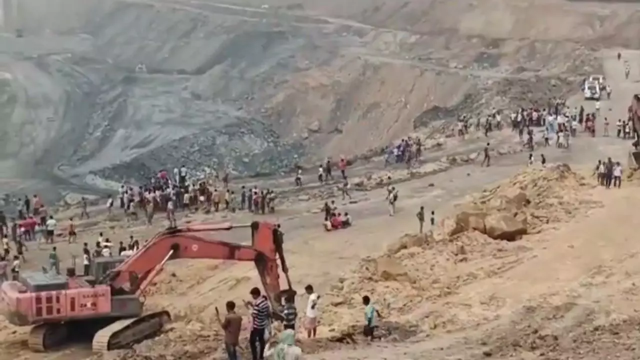 पश्चिम बंगाल के कोल माइंस में हुए ब्लास्ट में 7 मजदूरों की मौत, डेटोनेटर और जिलेटिन की छड़ों से भरी थी खदान