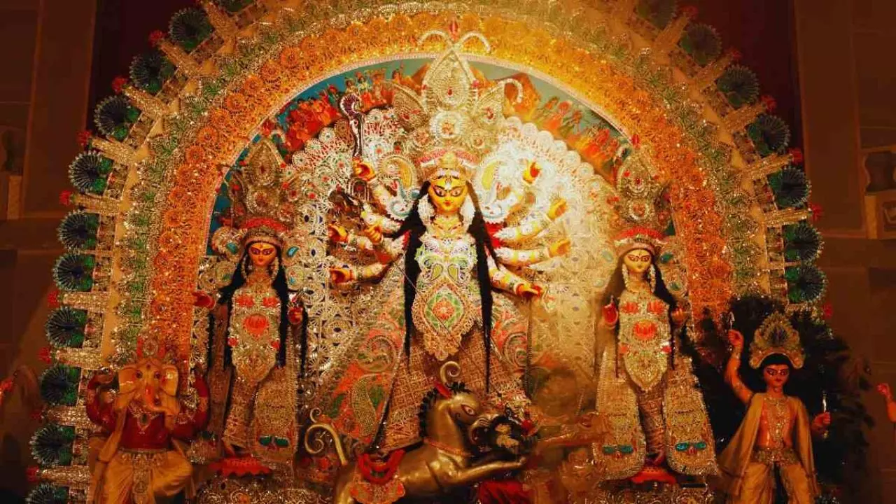 दुर्गा अष्टमी के दिन जरूर करें ये खास नियमों का पालन, नहीं तो नाराज हो सकती हैं मां दुर्गा!