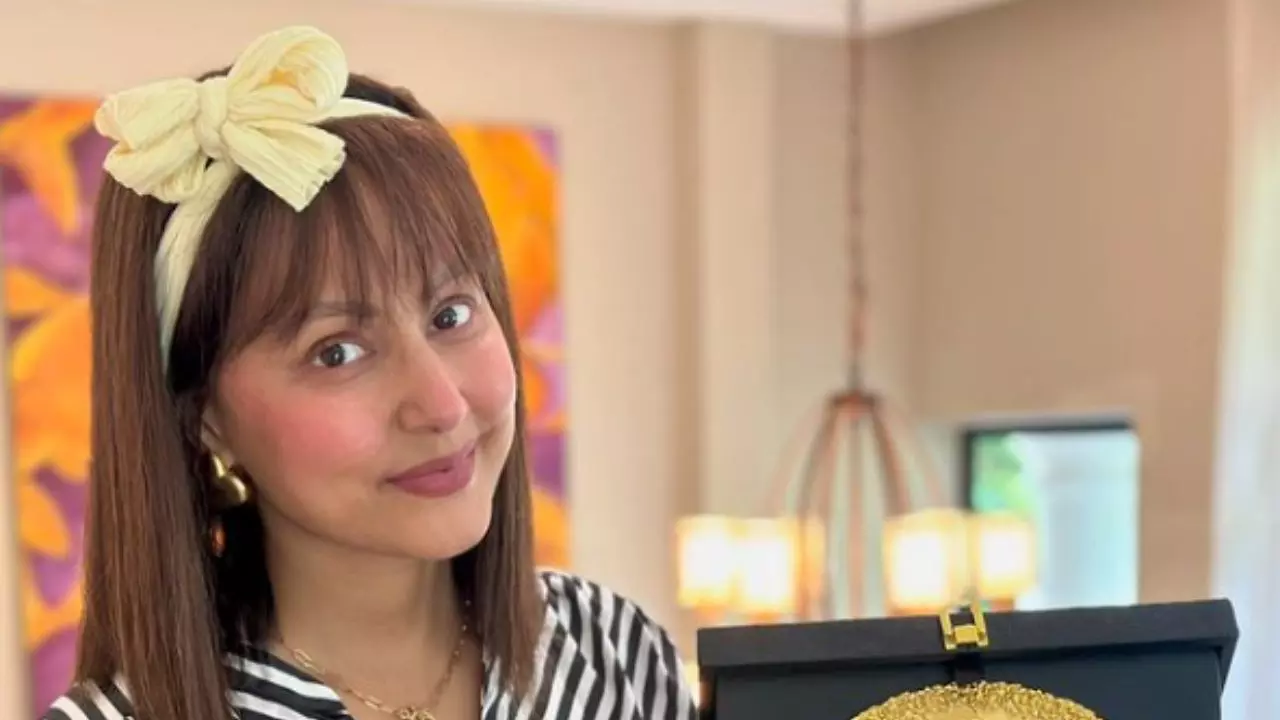 Hina Khan दर्द से हुईं बेहाल, लिफ्ट की ओर दौड़ती आई नजर, सोशल मीडिया पर शेयर किया लंबा नोट