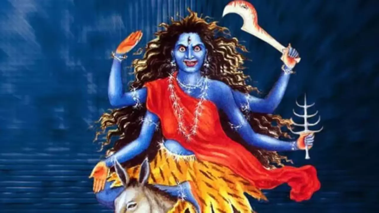 Shardiya Navratri 2024: जानें मां कालरात्रि की पूजा विधि, कथा और भोग से मिलती है विशेष कृपा