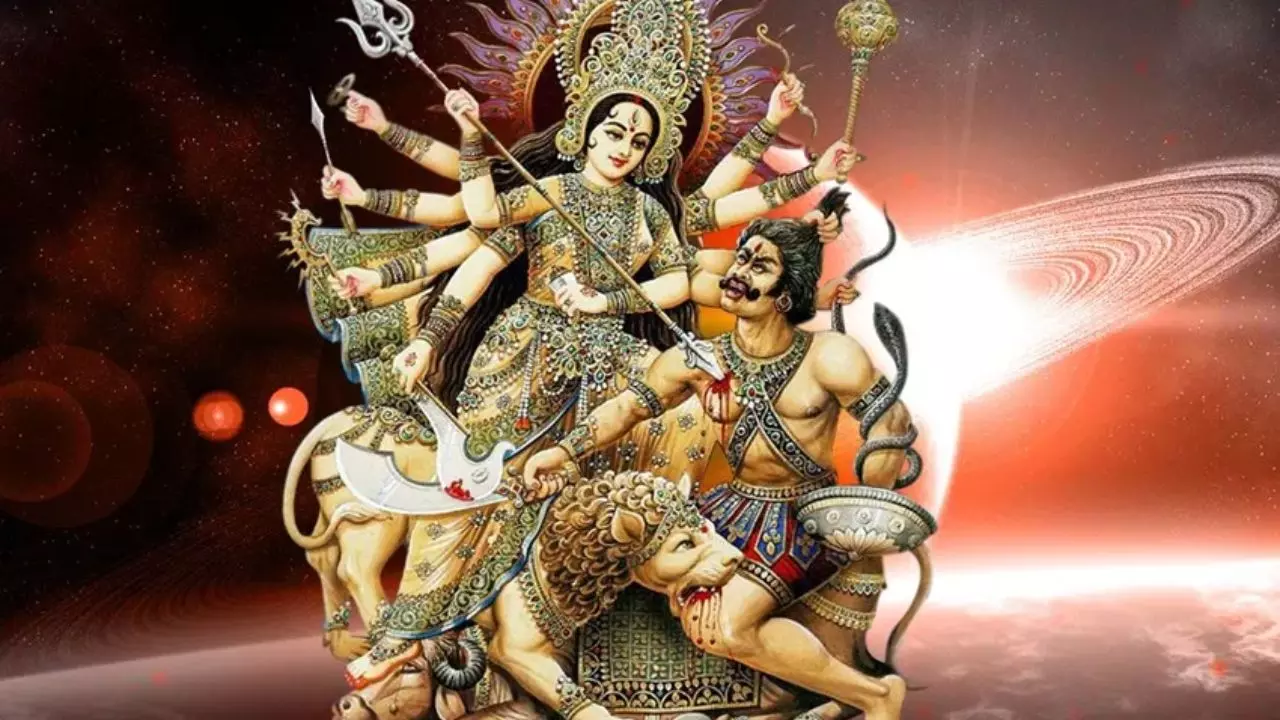 इस मंदिर में देवी दुर्गा ने किया था महिषासुर का वध, दर्शन करने के लिए चाहिए फौलादी घुटने, तब होंगे माता के दर्शन!